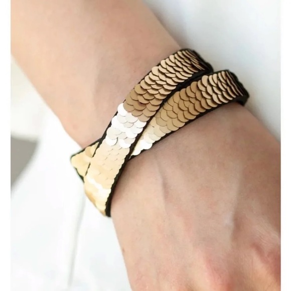 Paparazzi gold sequin bracelet - Picture 1 of 4